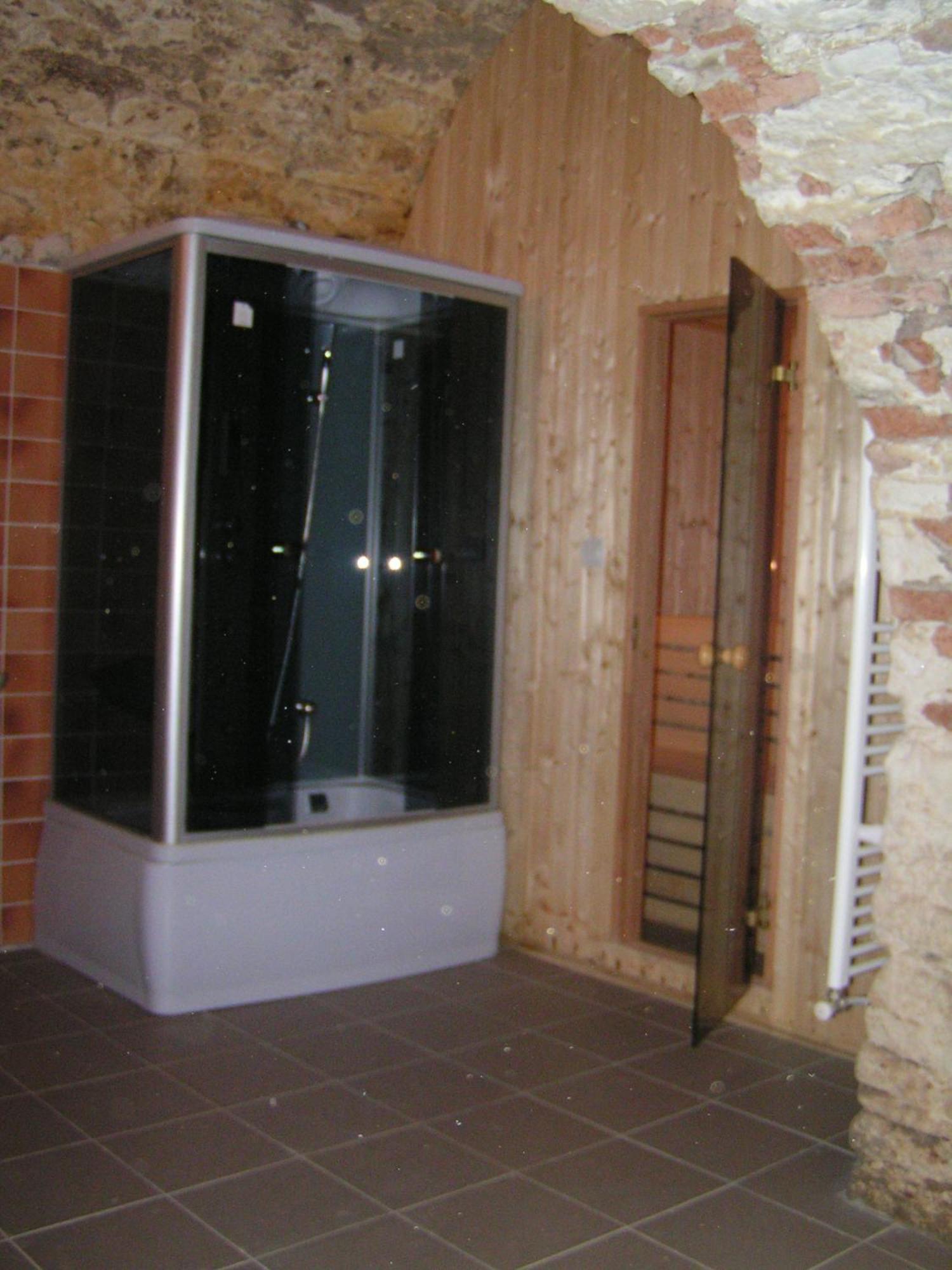 Hotel Kastiel Biela Dama A Cierny Rytier Krompachy Exterior foto