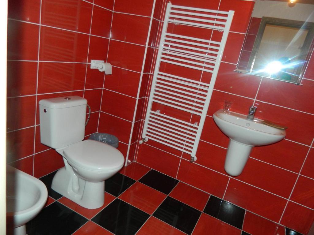 Hotel Kastiel Biela Dama A Cierny Rytier Krompachy Zimmer foto