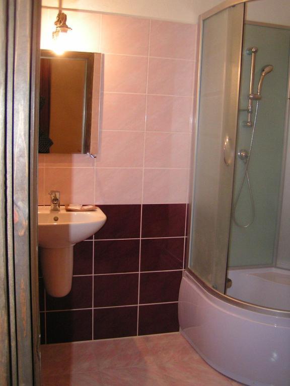Hotel Kastiel Biela Dama A Cierny Rytier Krompachy Zimmer foto
