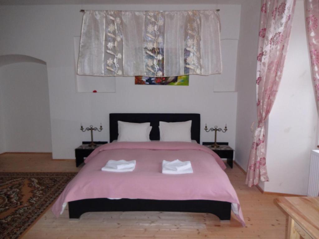 Hotel Kastiel Biela Dama A Cierny Rytier Krompachy Zimmer foto